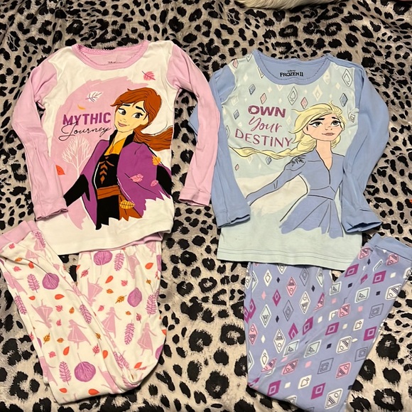 Disney Pajamas Disney 5t Elsa And Anna Pajama Set 2 Pairs Total